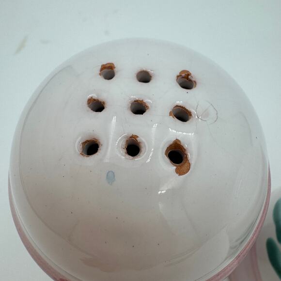 Vintage Caleca Salt and Pepper in Pink Garland Made in Italy Handpainted - Picture 5 of 7